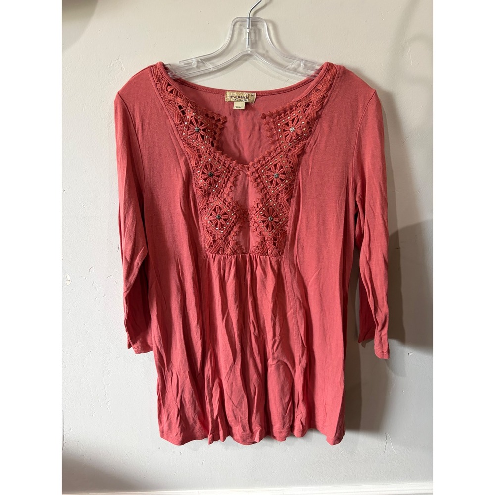 One World Live and Let Live Coral Pink Crochet Lace Studded 3/4 Sleeve Top M